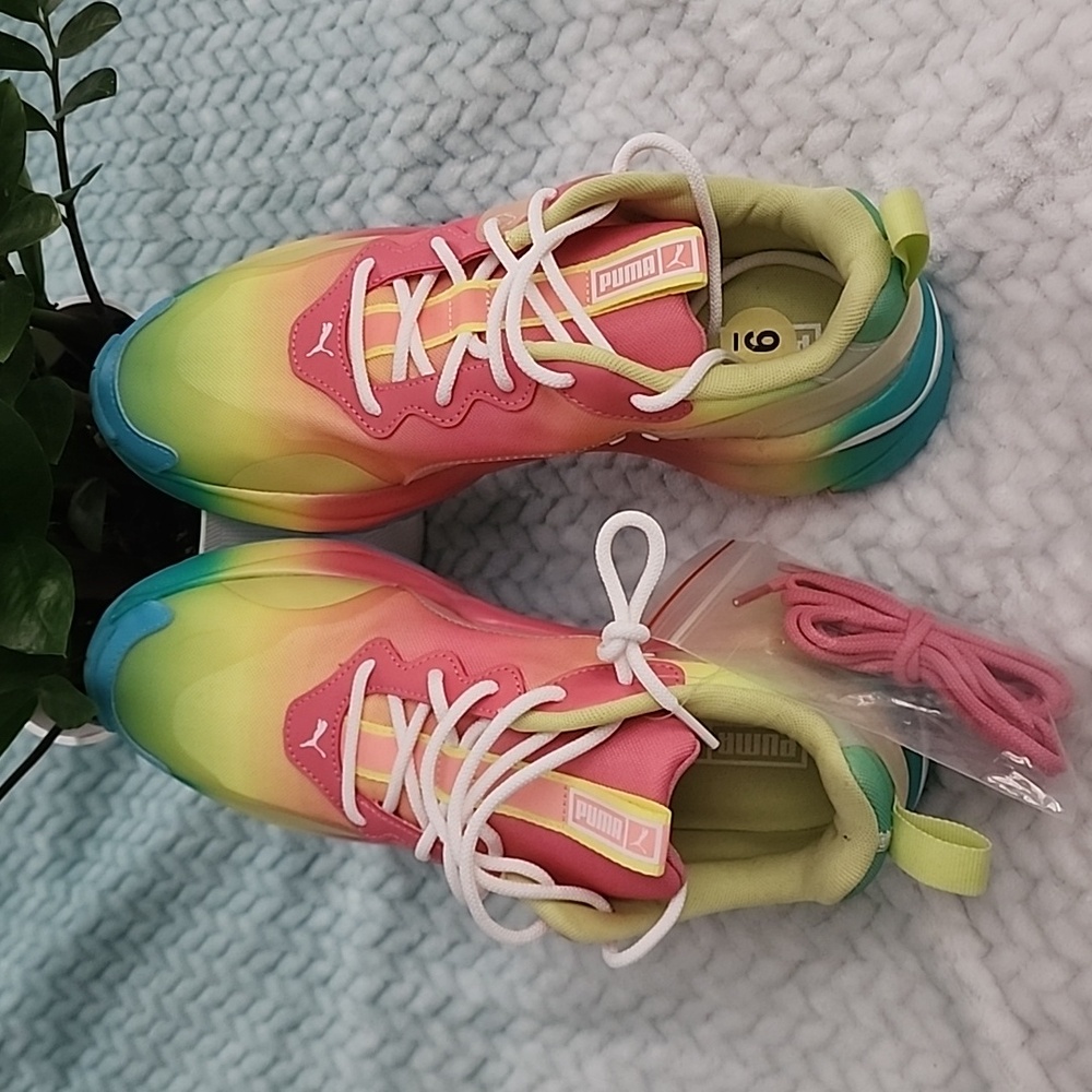 Women's Puma's R System - Picture 8 of 8